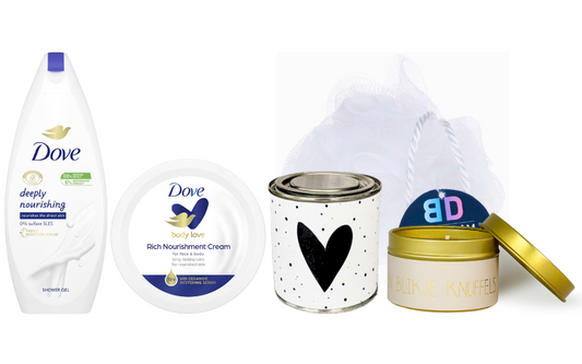 Dove Cadeauset Liefde - Showergel - Cream - Snoepjes en Kaars