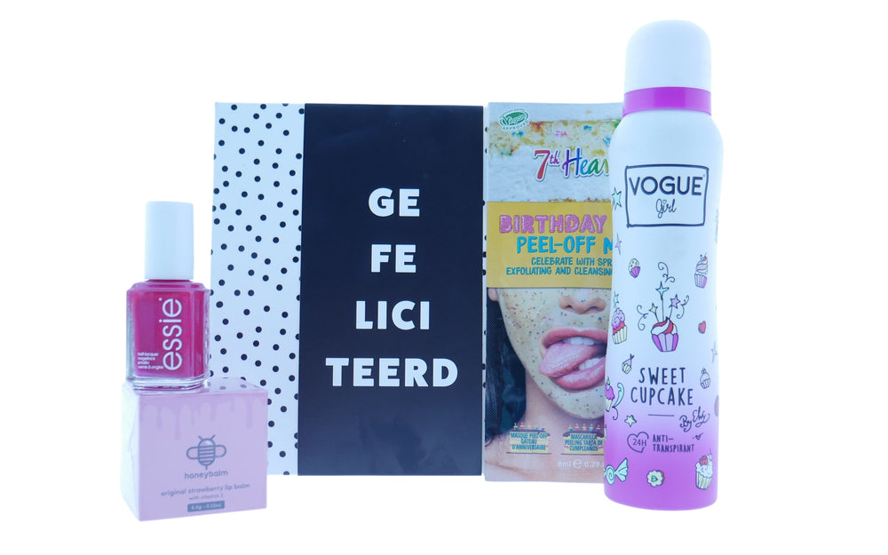 Vogue Verjaardag Cadeauset met Essie Nagellak - Lipbalsem - Masker - Deo & Chocoladewens