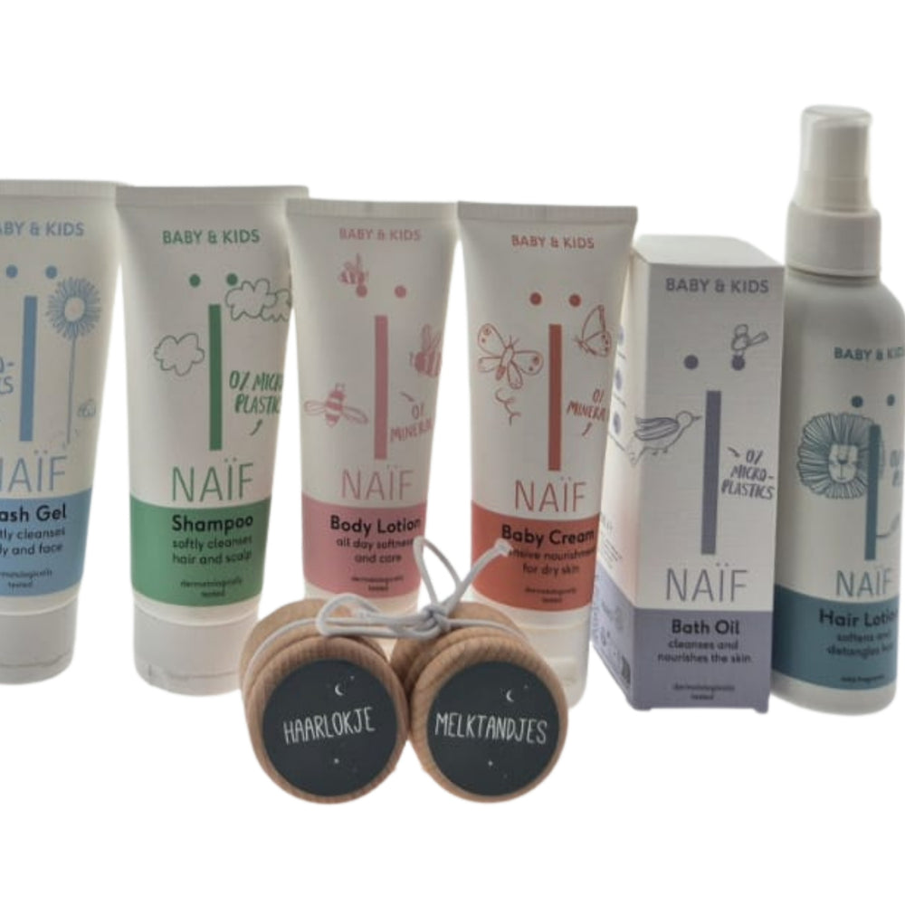 Baby Naif Body & Bad & Douche & Haar met doosje haarlokje en melktanden