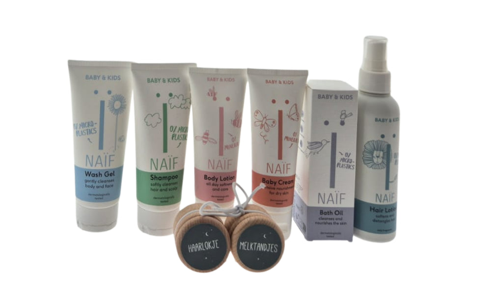Baby Naif Body & Bad & Douche & Haar met doosje haarlokje en melktanden