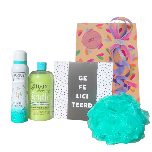 Vogue Verjaardag Cadeauset met Deo - Douche - Puff & Chocolade