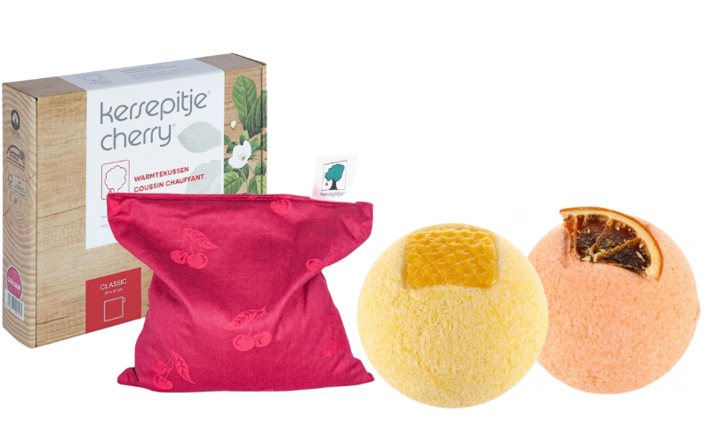 Treets Gift Set Bath Bomb &amp; Cherry Pit Warmth Cushion